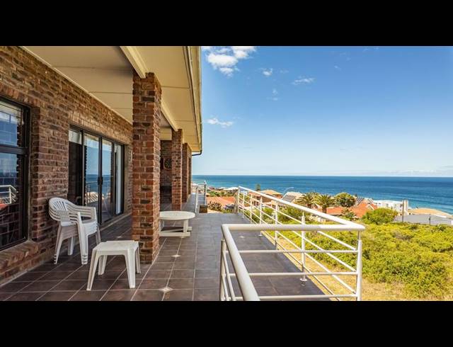 5 BEDROOM HOUSE FOR SALE IN DANA BAY